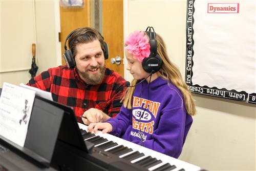 Benton Heights Elementary Keyboard Lab 