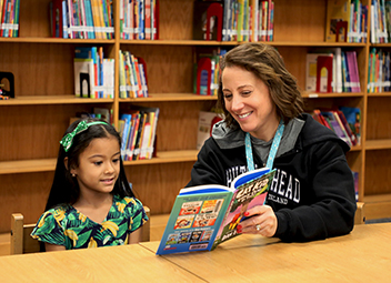  Become a Read with U volunteer